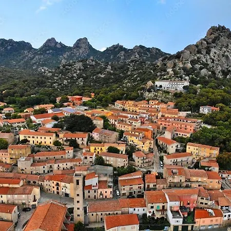 Semesterbostad Guest Art In Gallura - Ixihome Aggius