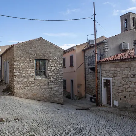 Semesterbostad Guest Art In Gallura - Ixihome *