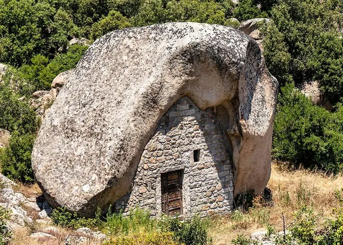 Guest Art In Gallura - Ixihome Tatil Evi Aggius